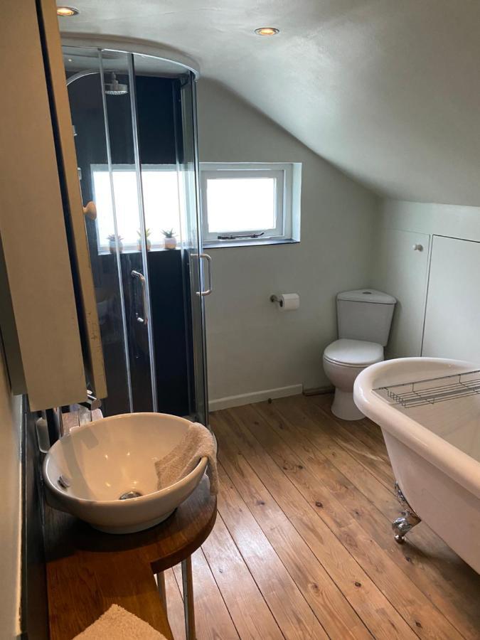 Stunning 2 Bedroom Flat In A Central Location New Alresford Exterior foto